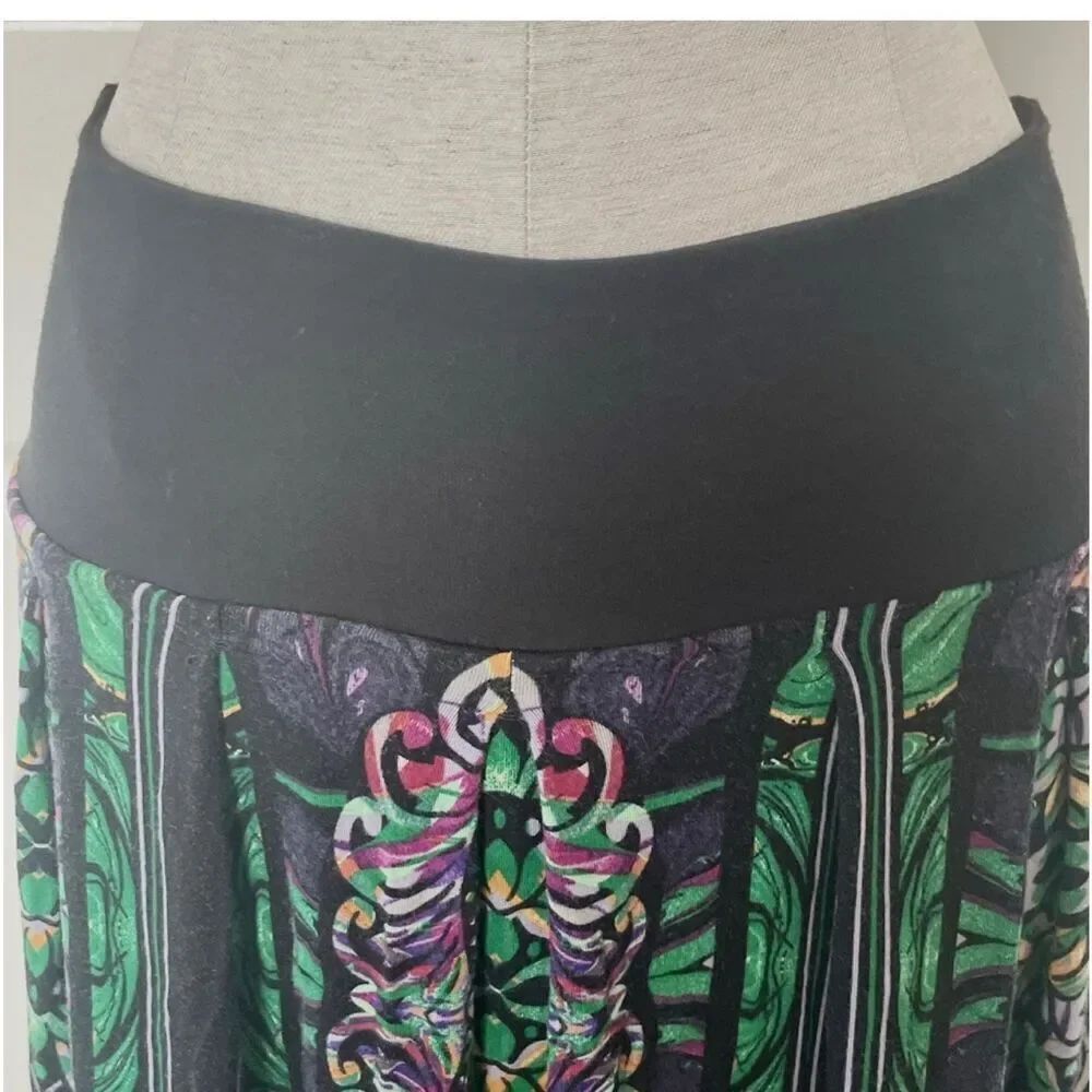 Ric Rac green pattern skirt - Picture 2 of 12